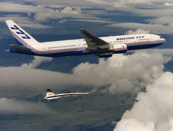 迷你巨無霸波音777傳奇 全球最大雙發(fā)飛機(jī) 迷你巨無霸波音777傳奇 全球最大雙發(fā)飛機(jī)