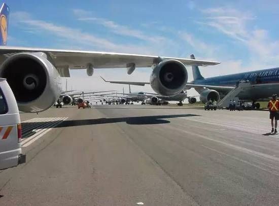 �����ء�9.11��(d��ng)������񺽿͙C(j��)��ȥ������