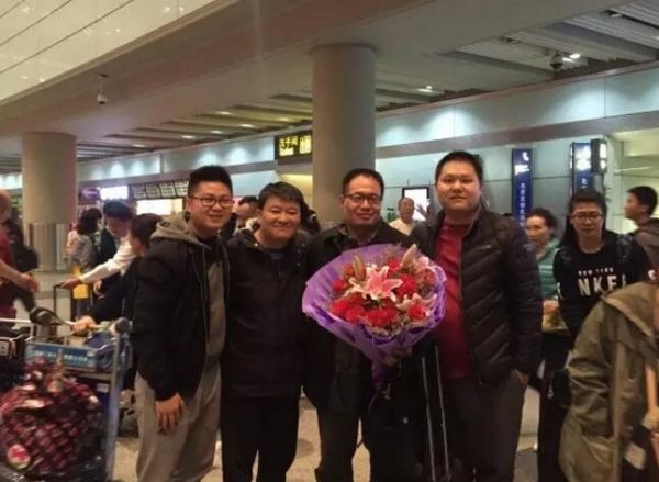 贊!中國民航人外航航班徒手制服劫機(jī)罪犯396195_ 贊!中國民航人外航航班徒手制服劫機(jī)罪犯