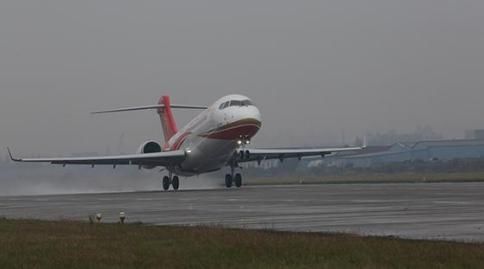 ARJ21(中國商飛供圖) ARJ21(中國商飛供圖)