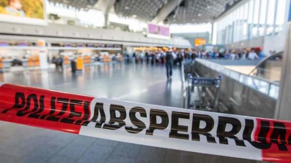 民航早報:法蘭克福機場發(fā)生催淚瓦斯襲擊事件418244_ 民航早報:法蘭克福機場發(fā)生催淚瓦斯襲擊事件